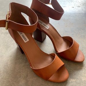 Steve Madden 9 brown block heel